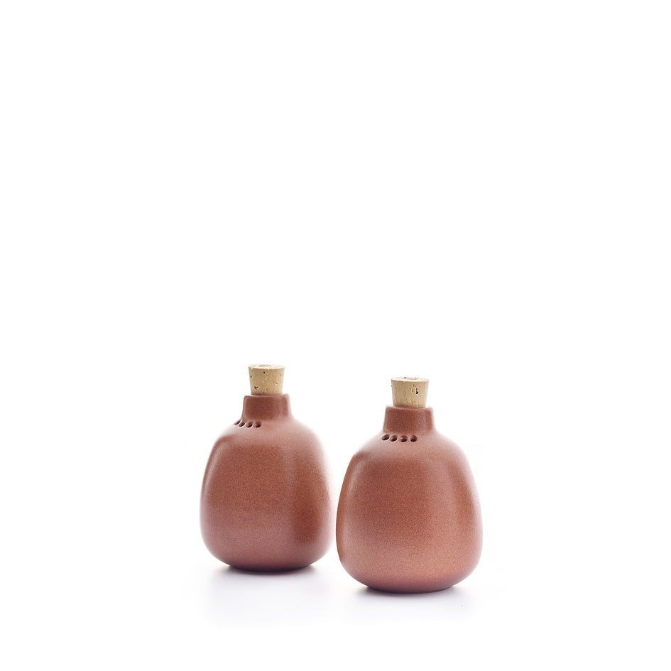 Salt & Pepper Image 1